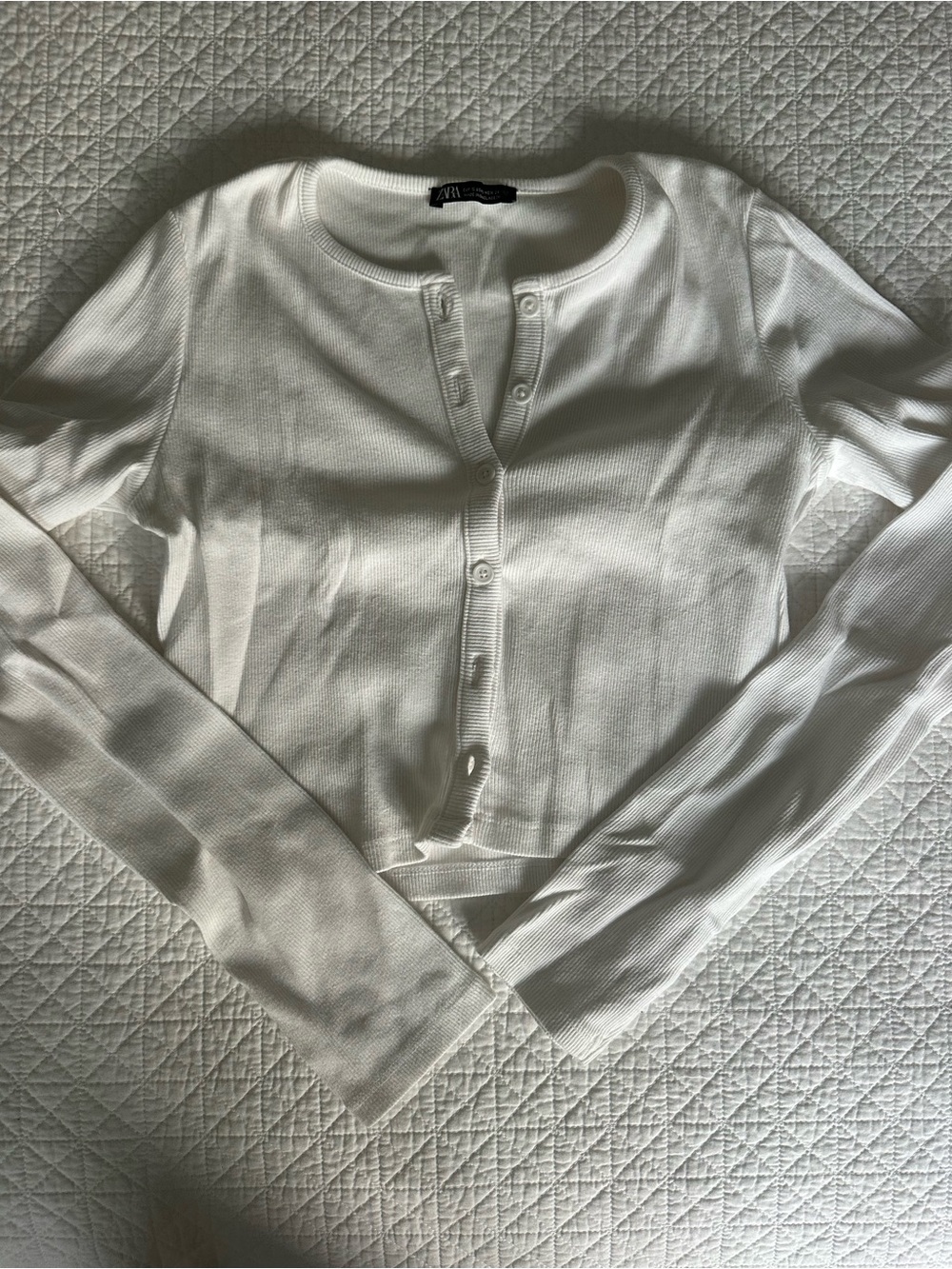 Zara Ribbed Button-Front Long Sleeve Top - Picture 2 of 3